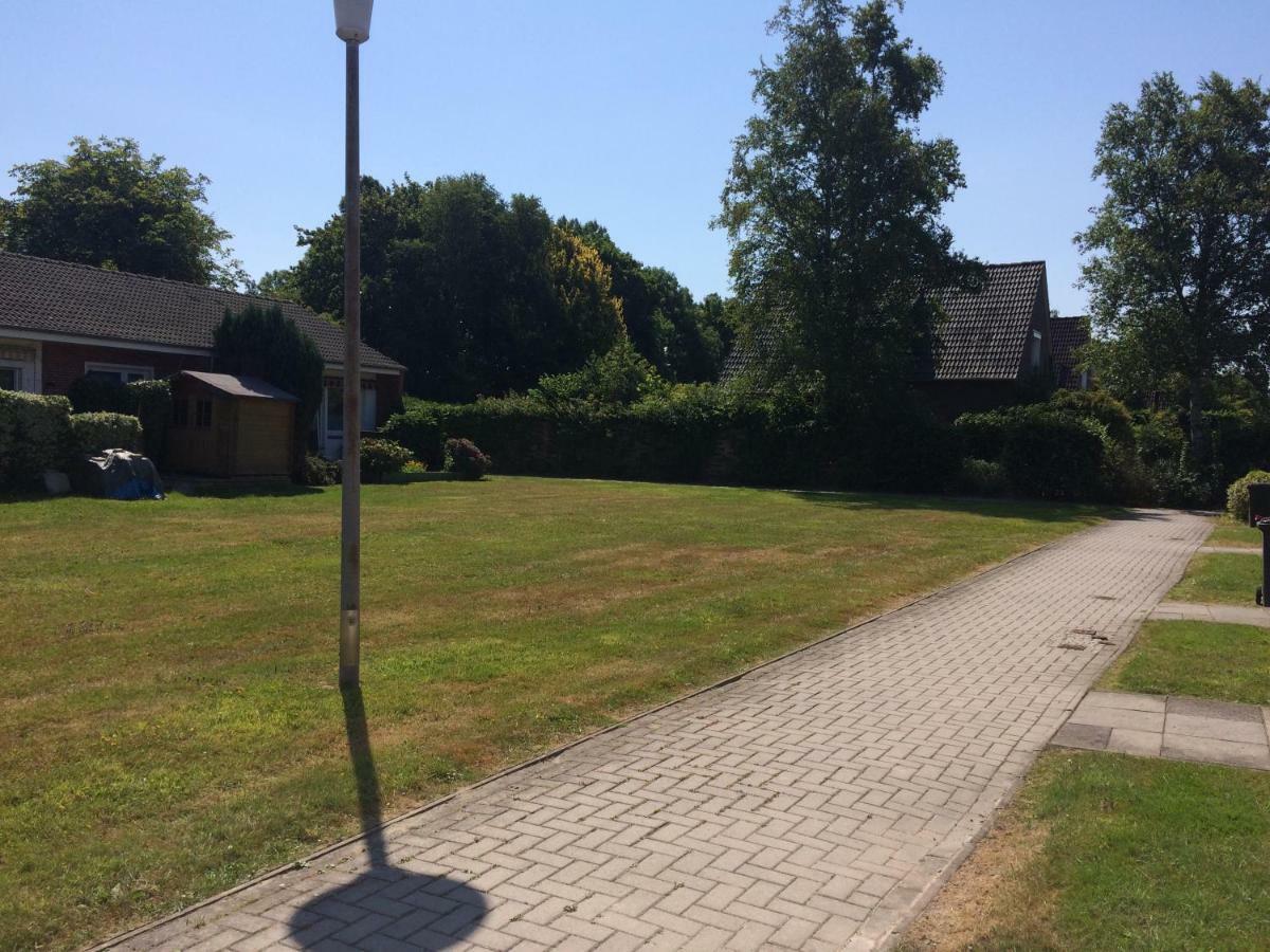 „Luettje Nuest“ Apartamento Emden Exterior foto